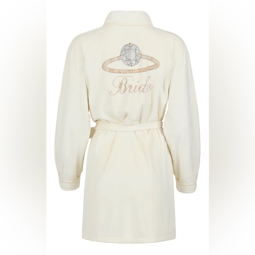 NWT wrap up by VP bride short robe